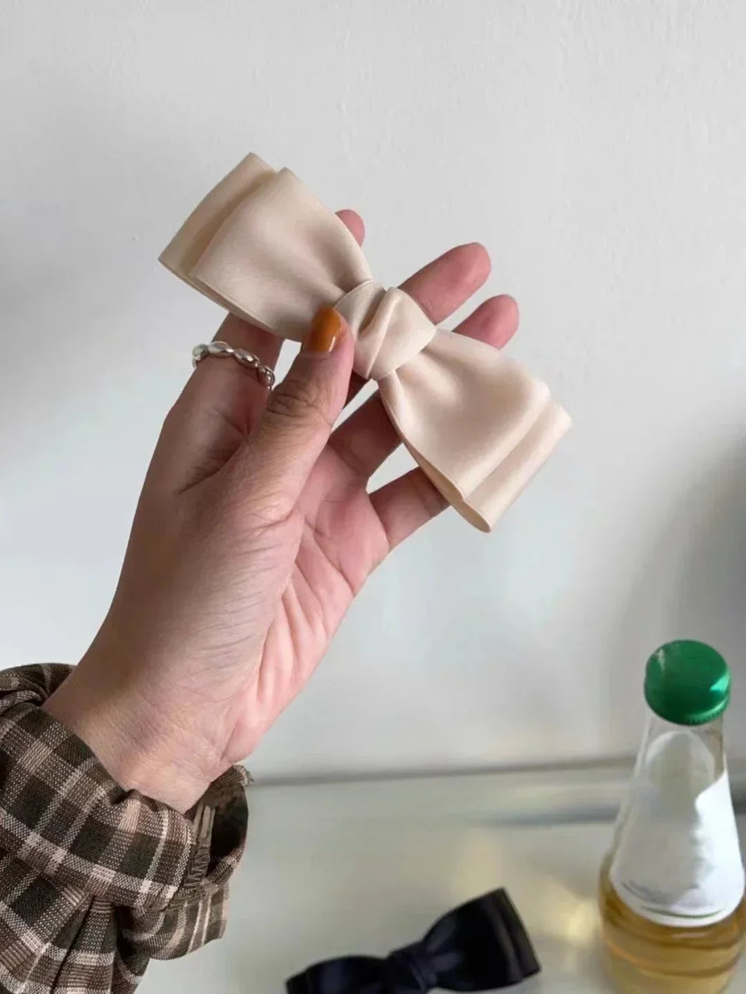 Korean Fashion Bow Spring Hair Clips Elegant Headwear Girls Black Pink Hair Pin Simple Spring Barrettes Hair Accessories