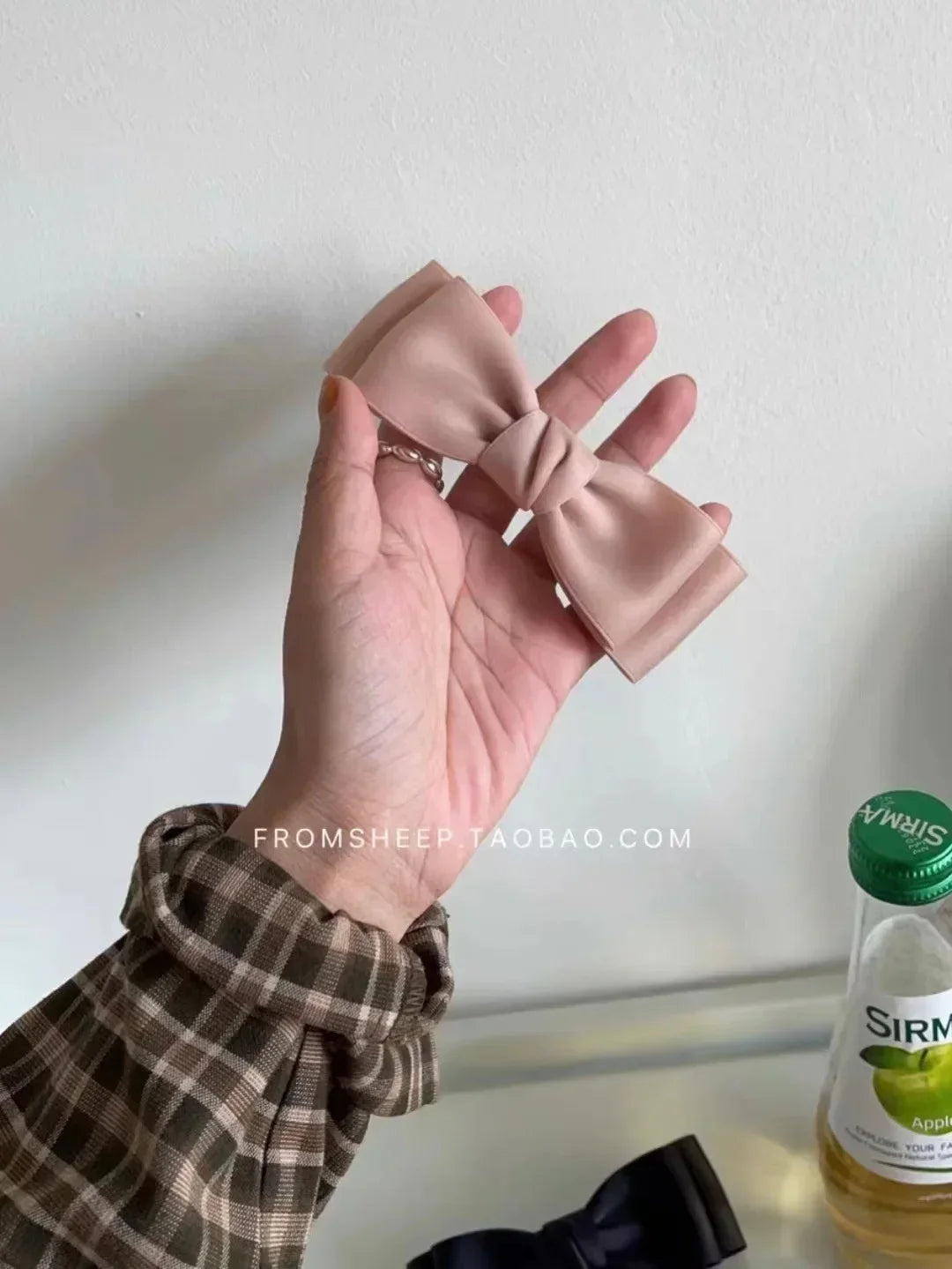 Korean Fashion Bow Spring Hair Clips Elegant Headwear Girls Black Pink Hair Pin Simple Spring Barrettes Hair Accessories